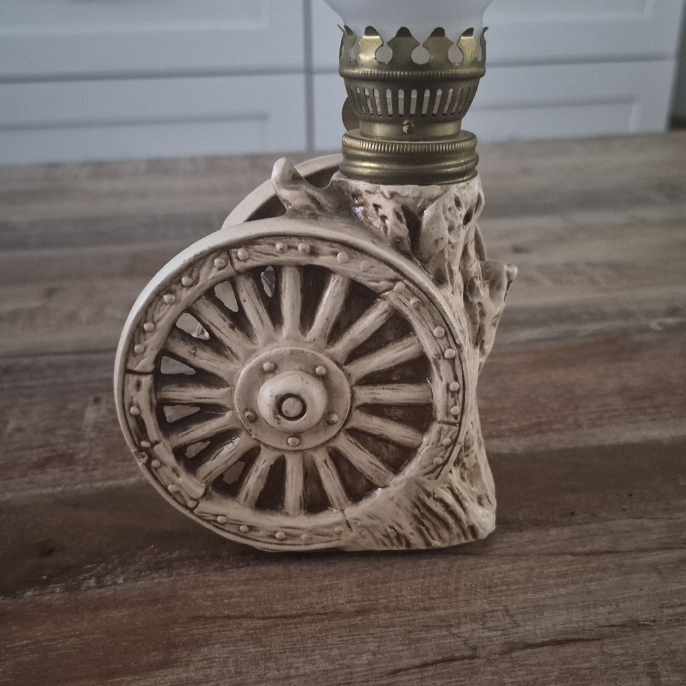 Vintage Wheel Design Oil Lamp Perfect Condition/ceramic - Picture 6 of 8